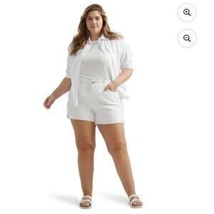 Lee® Women's Plus Heritage High Rise Loose Fit Short Size 24W in White NWT